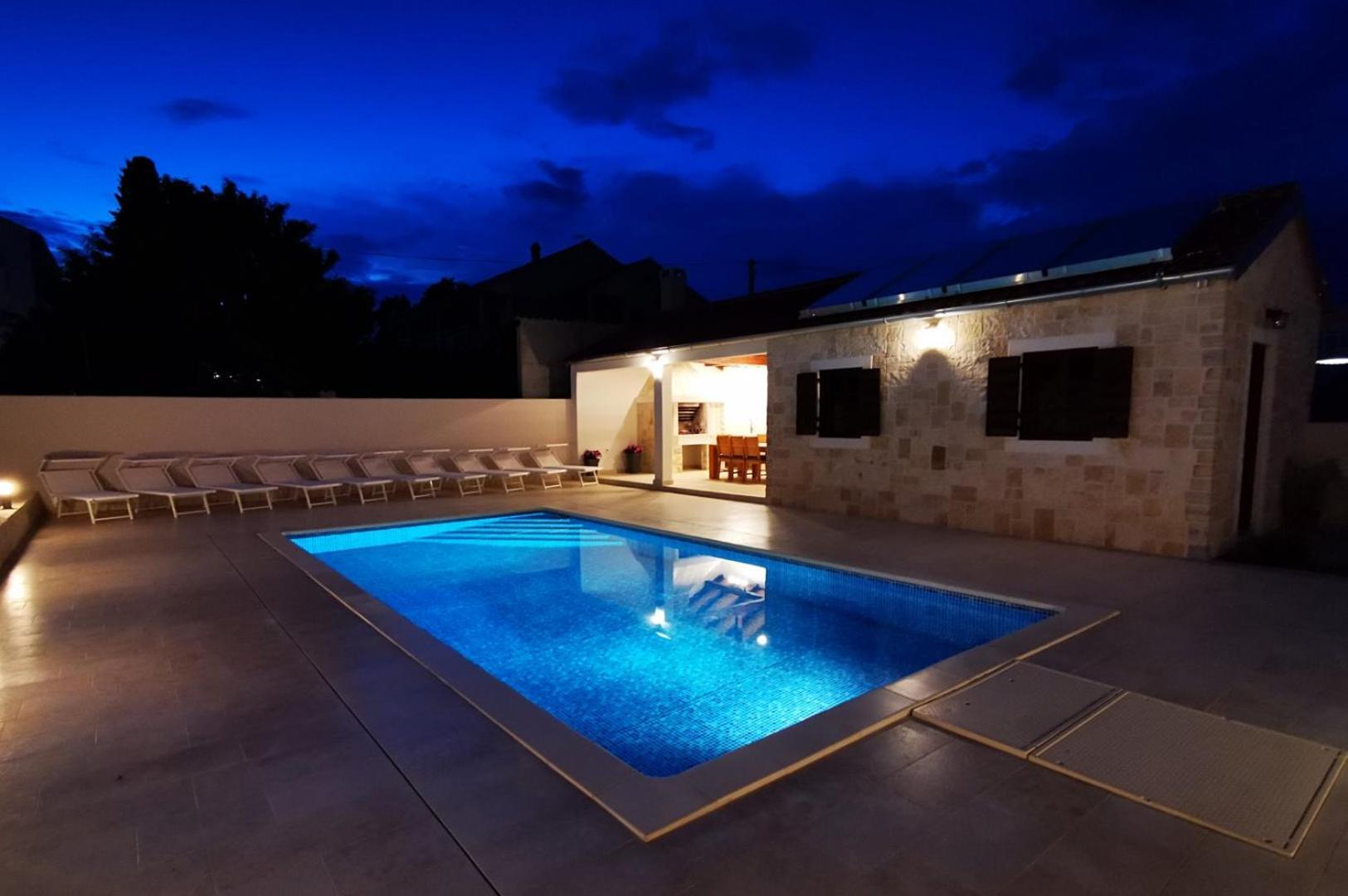 Villa Stella - Crowonder Luxury Rent 투라니 외부 사진